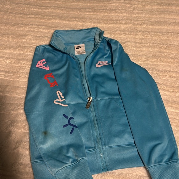 NIKE Youth, Jogger Suit, used, with stain(shown in pics). SZ 5/6 blue/multicolor - Picture 5 of 6